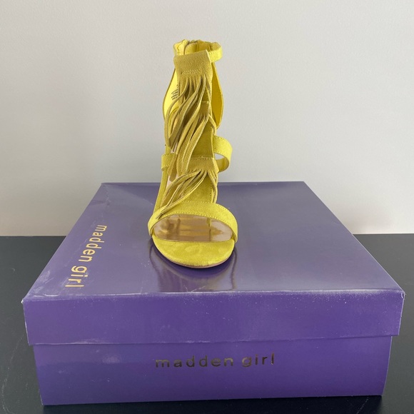 Madden Girl Demiii Yellow Citron Fringe Heels - Picture 2 of 5